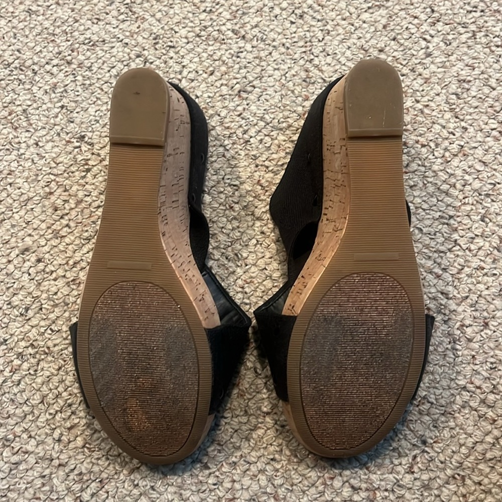 Lucky Brand Women's Miller2 Sandal Size 8.5 Cork Wedge Heel Platform Black Shoe - Picture 4 of 4